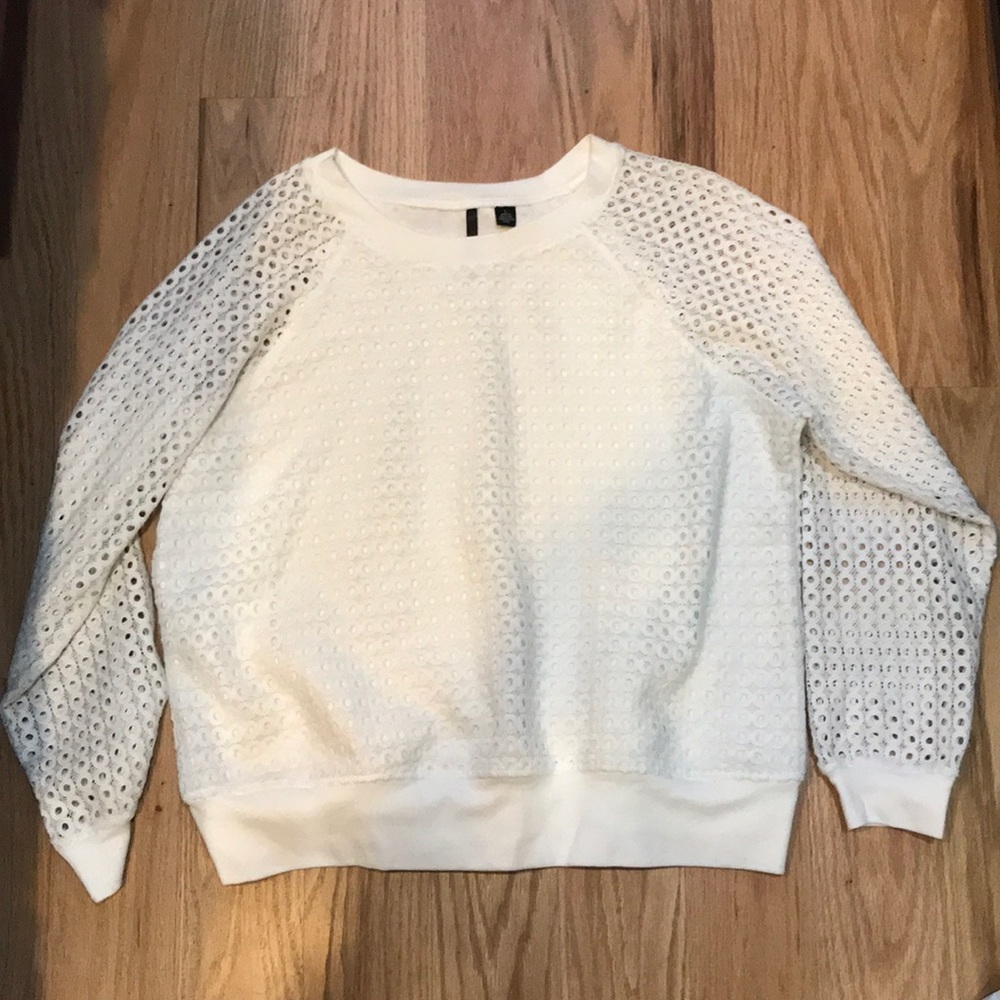 White sweatshirt sweater size large